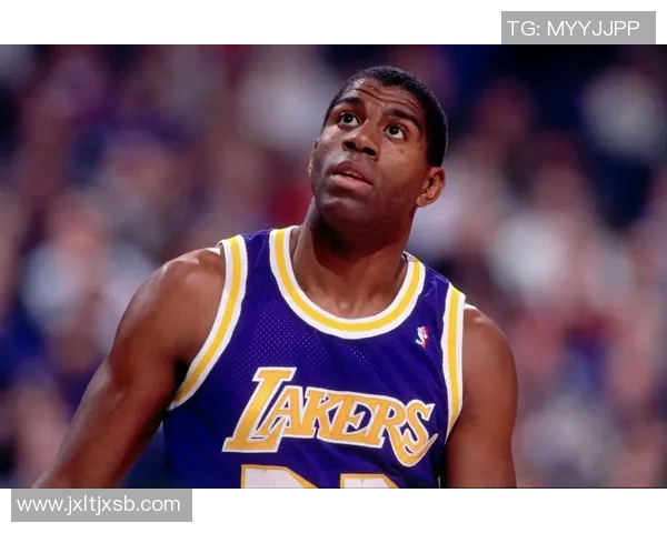 足球明星杨梅的传奇故事与成就揭秘