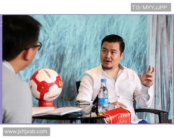 贺炜谈足球明星背后的故事与他们的奋斗历程